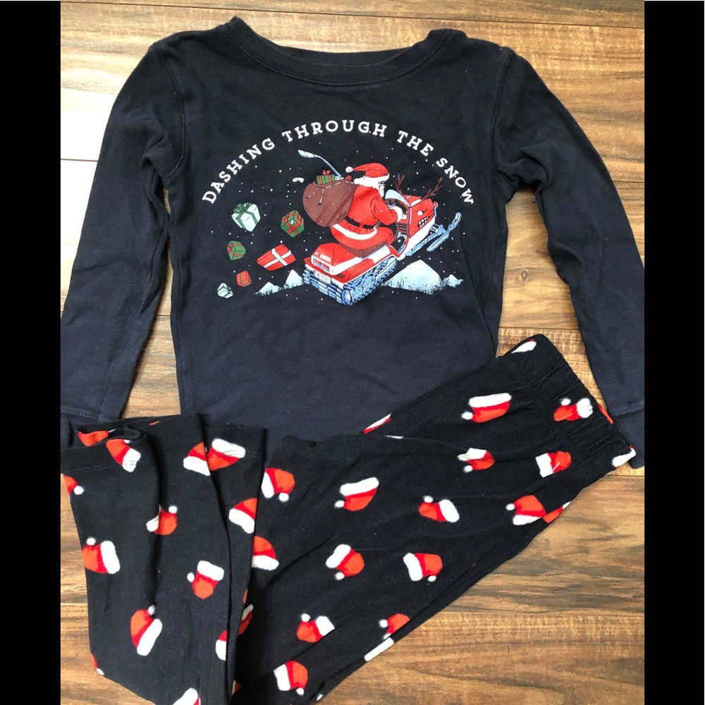 Santa pajamas 🎅🏽